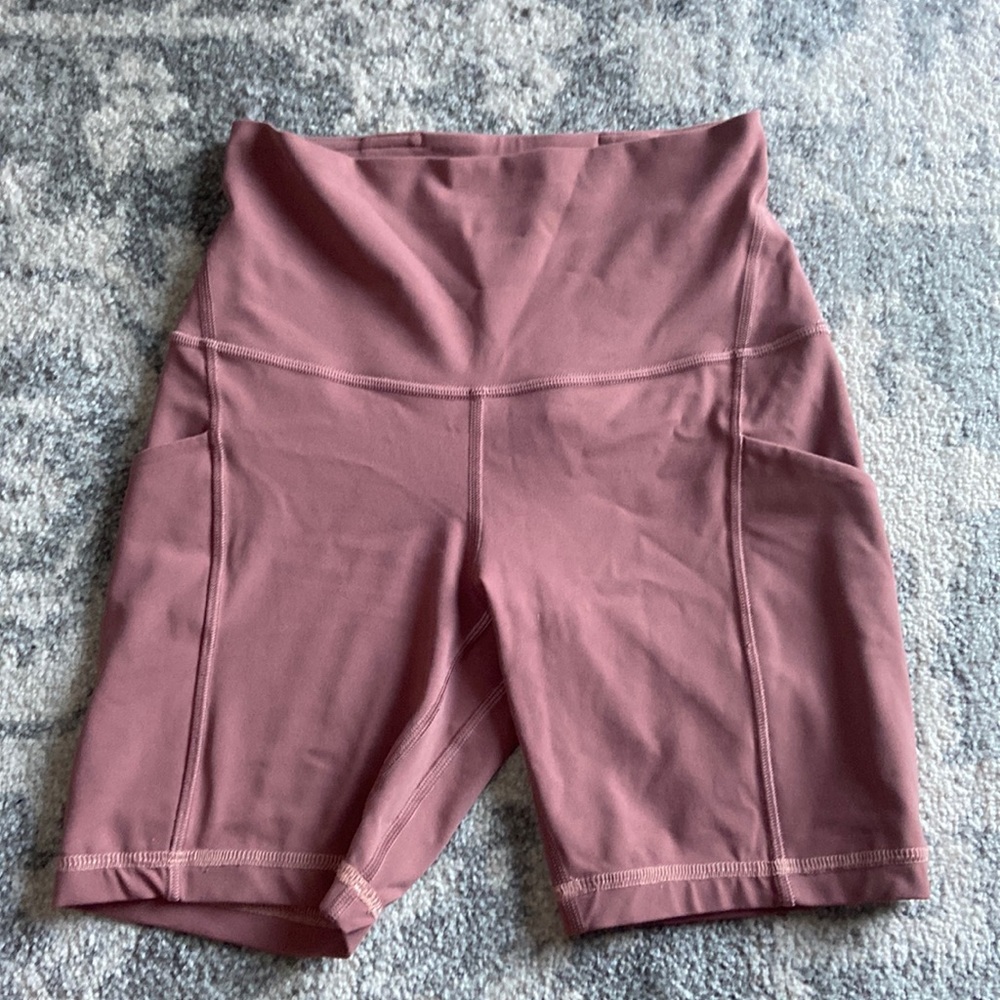 Lululemon High Rise 6” Align Shorts with Pockets